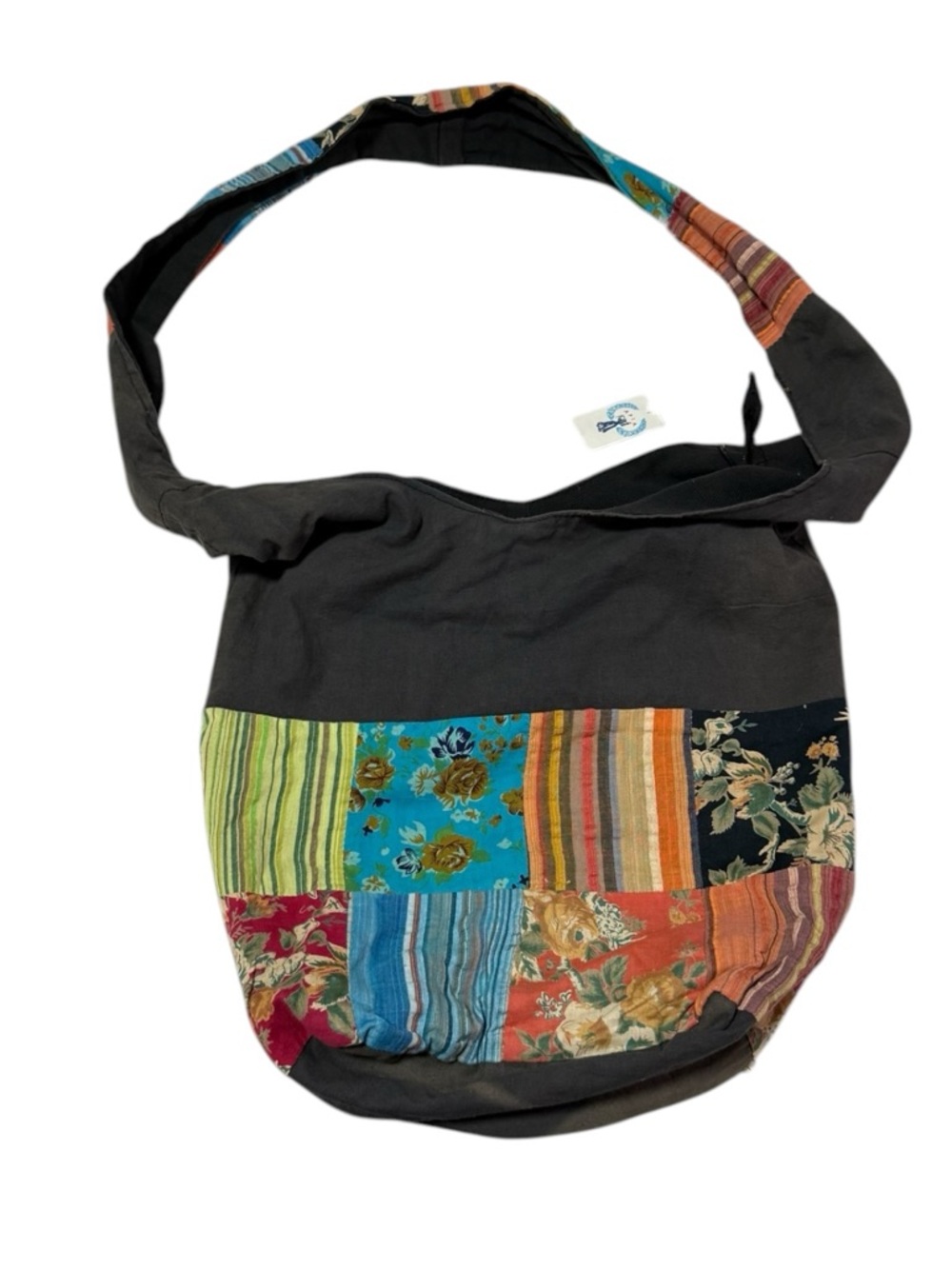 Patchwork Floral Cloth handcrafted upcycled hobo-style shoulder bag VTG NWT Apia